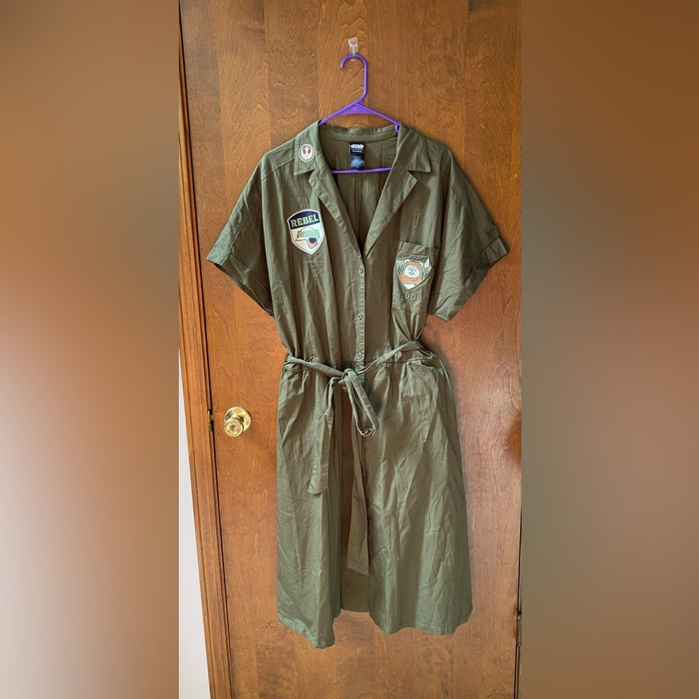 Her universe princess Leah Endor dress plus size 4